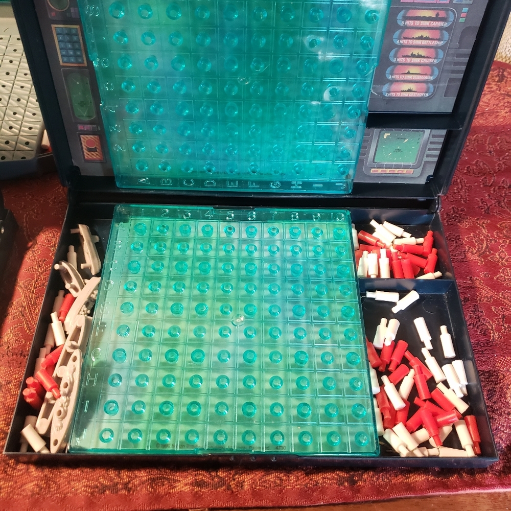 Set of 4 well loved Battleship Games-BX16 - Picture 4 of 7